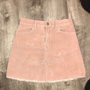 BRANDY MELVILLE 💗💗💕 BABY PINK MINI SKIRT